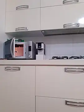 singolo discreto online show from February 2026 08:35:01 AM