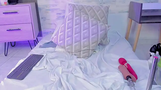 ShanelEvans online show from July 2026 07:45:02 AM