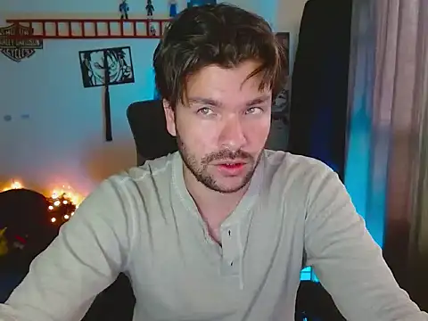 cortelioni massimo  online show from September 2025 10:26:01 PM