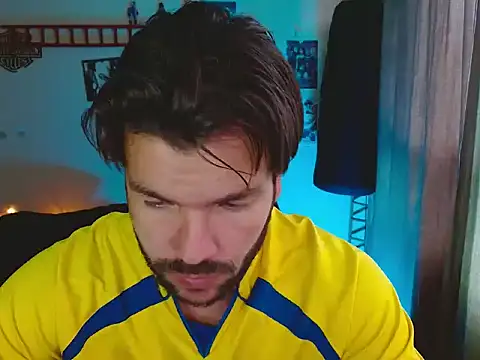 cortelioni massimo  online show from October 2025 07:25:02 PM