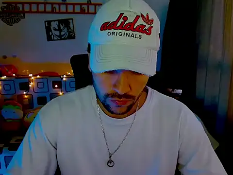 cortelioni massimo  online show from March 2026 03:07:02 PM