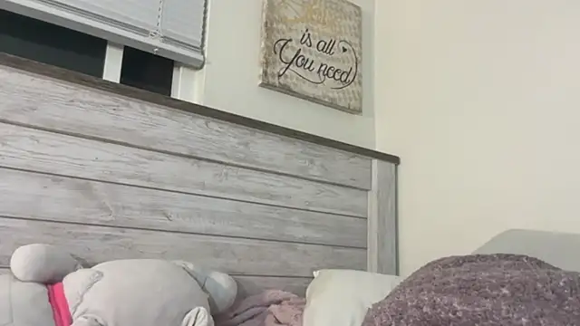 Julietserenity online show from October 2025 07:52:02 AM