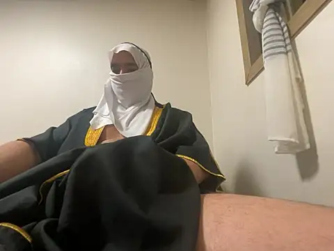 sheikhbandar06 09 online show from November 2025 03:12:01 AM