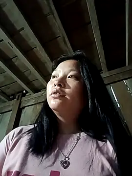 MuiNay online show from October 2025 11:06:02 PM