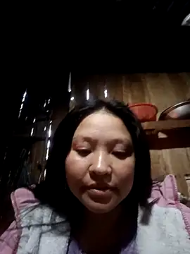 Snapshot of MuiNay chatting on February 2026 12:09:01 AM MuiNay online show from February 2026 12:09:01 AM