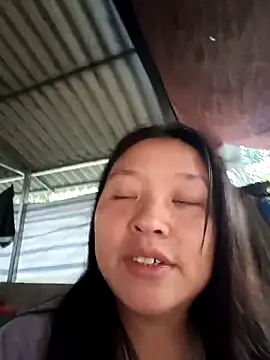 Snapshot of MuiNay chatting on February 2026 09:47:01 AM MuiNay online show from February 2026 09:47:01 AM