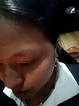 Snapshot of MuiNay chatting on February 2026 10:51:02 AM MuiNay online show from February 2026 10:51:02 AM