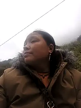 Snapshot of MuiNay chatting on February 2026 09:04:02 AM MuiNay online show from February 2026 09:04:02 AM