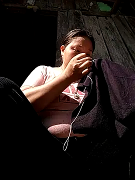 Snapshot of MuiNay chatting on February 2026 03:18:01 AM MuiNay online show from February 2026 03:18:01 AM