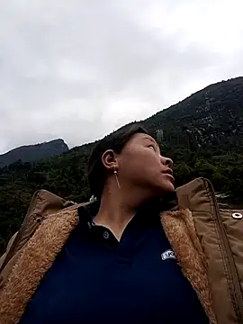 Snapshot of MuiNay chatting on March 2026 01:10:01 AM MuiNay online show from March 2026 01:10:01 AM