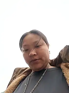 Snapshot of MuiNay chatting on March 2026 12:27:02 AM MuiNay online show from March 2026 12:27:02 AM