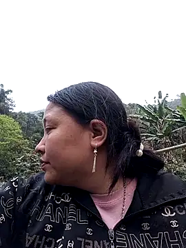 Snapshot of MuiNay chatting on March 2026 10:41:01 AM MuiNay online show from March 2026 10:41:01 AM