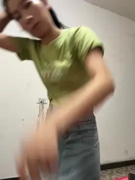 crhong666 online show from September 2025 11:26:01 PM