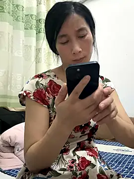 crhong666 online show from September 2025 01:24:02 PM