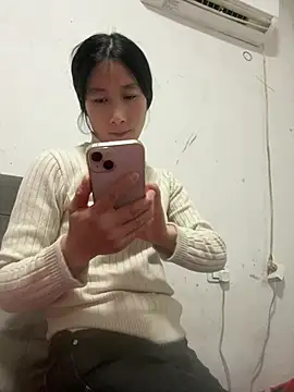 crhong666 online show from February 2026 01:06:01 AM