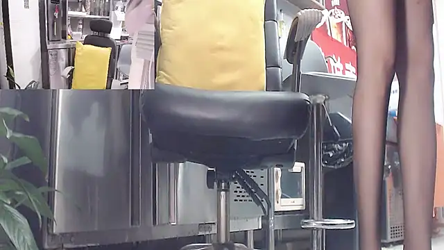 Eileen-L online show from October 2025 01:03:02 AM