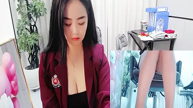 Eileen-L online show from February 2026 05:07:02 AM