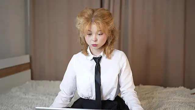 Stella Vanila online show from October 2025 01:03:02 AM