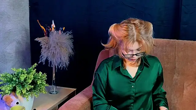 Stella Vanila online show from February 2026 08:13:02 PM