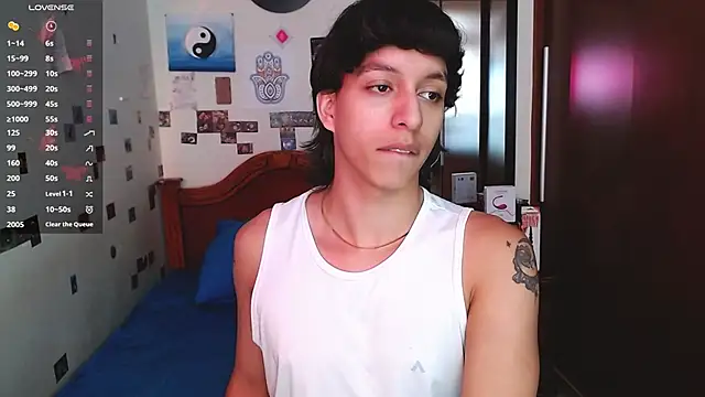 DannyPhantom555 online show from October 2025 04:37:01 PM