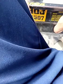 danny d 01 online show from September 2025 10:42:01 AM