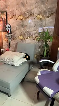 hannachris- online show from October 2025 01:33:02 AM