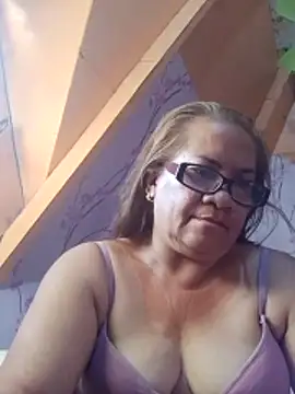 Snapshot of vickyhot1966 chatting on June 2026 10:52:01 PM vickyhot1966 online show from June 2026 10:52:01 PM