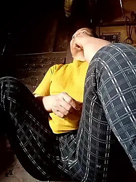 Snapshot of Love-Mama33 chatting on January 2026 05:33:01 AM Love-Mama33 online show from January 2026 05:33:01 AM