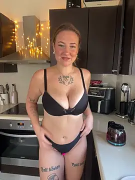 ManjaWinkler online show from December 2025 08:19:01 AM