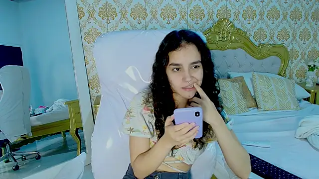 JessB  online show from October 2025 08:22:01 PM