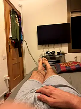 Snapshot of gigolobcn chatting on September 2025 03:17:01 AM gigolobcn online show from September 2025 03:17:01 AM