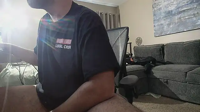 Snapshot of LeeCox chatting on December 2024 12:11:02 AM LeeCox online show from December 2024 12:11:02 AM