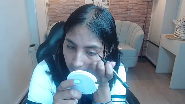 Snapshot of Gumball_b chatting on September 2025 12:59:02 PM Gumball b online show from September 2025 12:59:02 PM