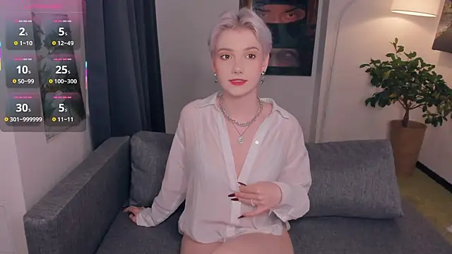 Snapshot of OdelynaAsp chatting on October 2025 12:14:02 PM OdelynaAsp online show from October 2025 12:14:02 PM