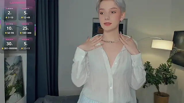 Snapshot of OdelynaAsp chatting on October 2025 12:12:02 PM OdelynaAsp online show from October 2025 12:12:02 PM