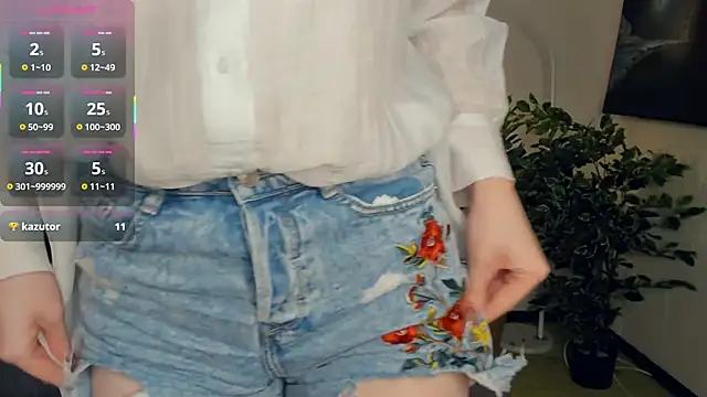 Snapshot of OdelynaAsp chatting on November 2025 11:52:02 AM OdelynaAsp online show from November 2025 11:52:02 AM