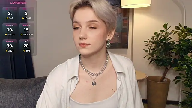 Snapshot of OdelynaAsp chatting on November 2025 11:20:01 AM OdelynaAsp online show from November 2025 11:20:01 AM