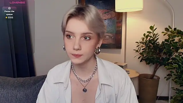 Snapshot of OdelynaAsp chatting on December 2025 11:52:02 AM OdelynaAsp online show from December 2025 11:52:02 AM