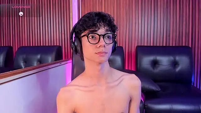 Snapshot of Phillicious__ chatting on February 2026 08:46:02 PM Phillicious online show from February 2026 08:46:02 PM