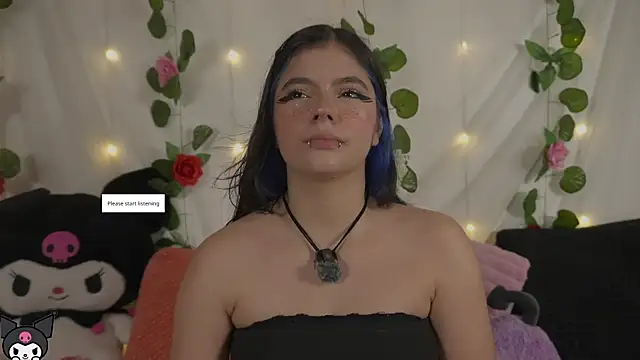 Snapshot of cutee_andrea chatting on June 2026 02:43:02 AM cutee andrea online show from June 2026 02:43:02 AM
