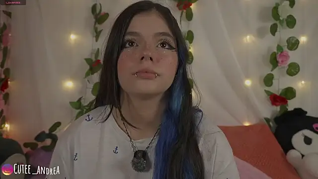 Snapshot of cutee_andrea chatting on July 2026 03:08:01 AM cutee andrea online show from July 2026 03:08:01 AM