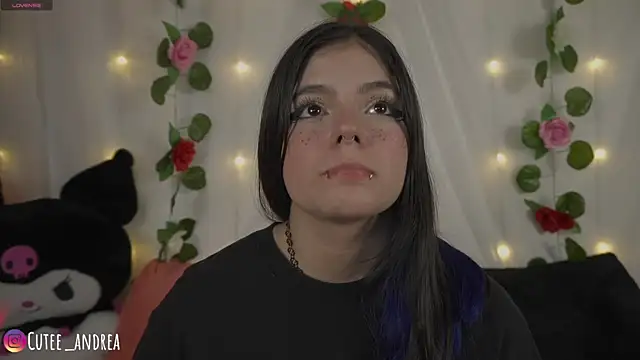 Snapshot of cutee_andrea chatting on July 2026 02:06:02 AM cutee andrea online show from July 2026 02:06:02 AM