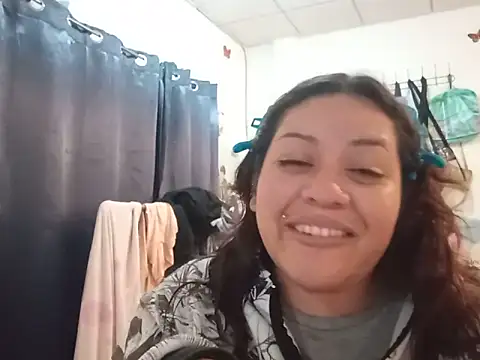 Snapshot of Kitty_WetXxX chatting on June 2026 11:20:01 PM Kitty WetXxX online show from June 2026 11:20:01 PM