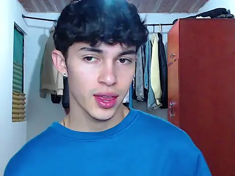 john vichenso online show from September 2025 10:00:01 PM