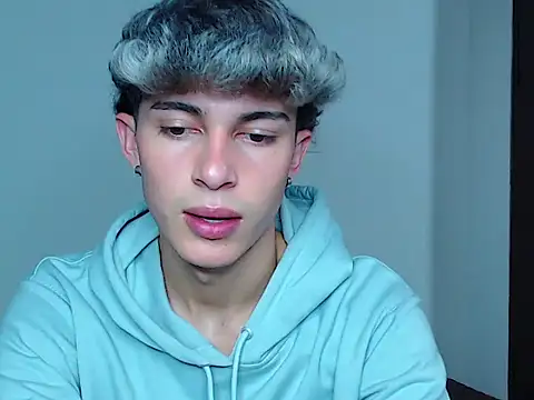 john vichenso online show from October 2025 10:43:02 PM