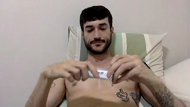 Fubinha online show from September 2025 01:18:01 AM