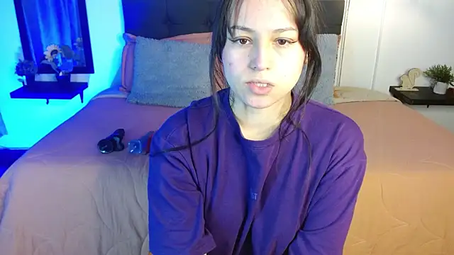 Eymmy 24 online show from September 2025 01:18:01 AM