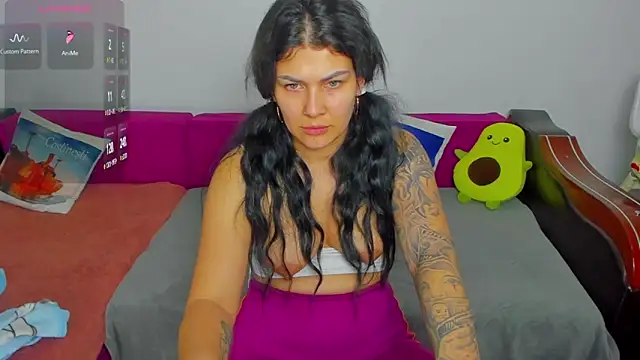 MiaKiittyy online show from January 2026 05:37:01 PM