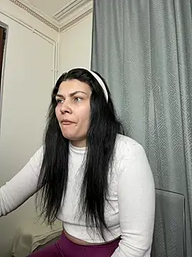 MiaKiittyy online show from March 2026 11:11:01 PM