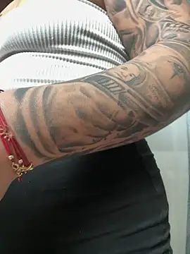 MiaKiittyy online show from March 2026 11:11:02 PM